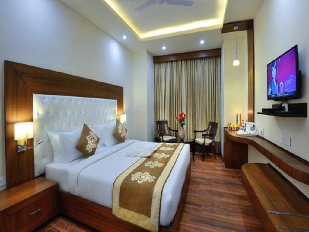 Hotel Seven Hills Tower Agra  Quarto foto
