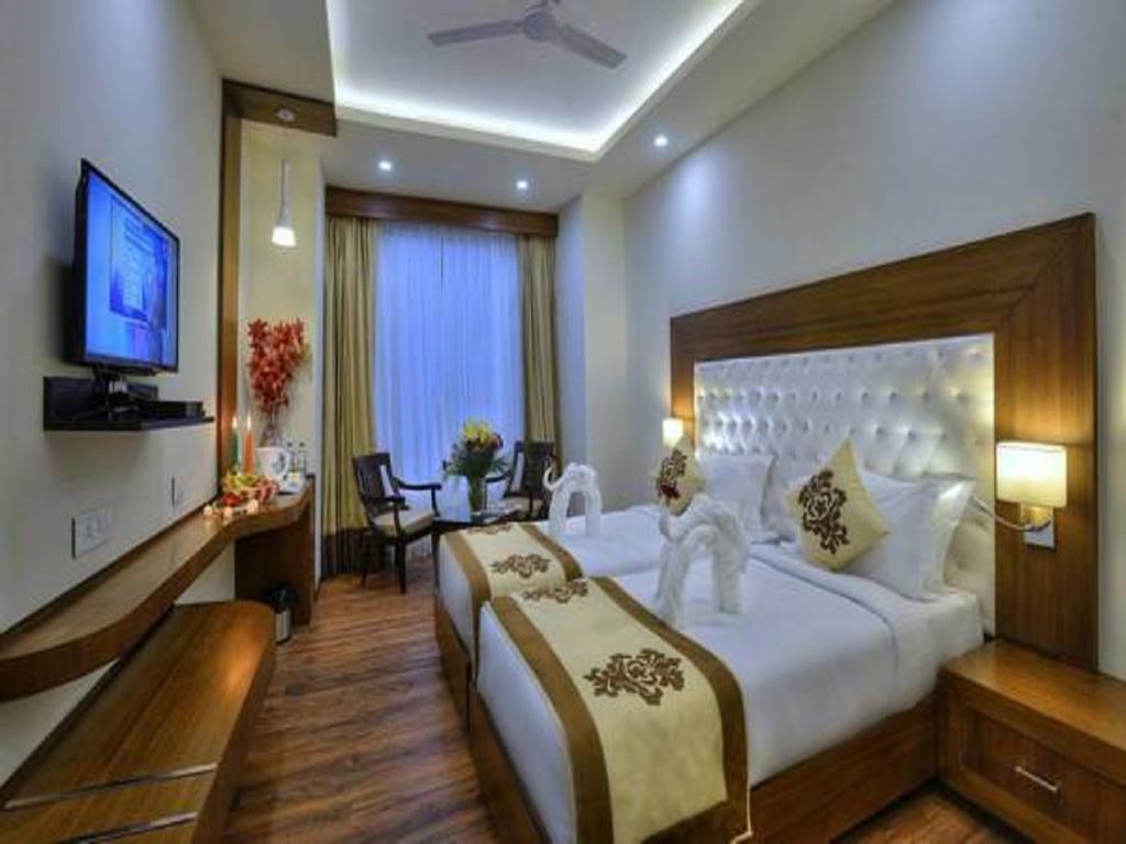 Hotel Seven Hills Tower Agra  Quarto foto